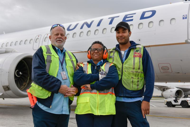 Major Pay Hikes for IAM Members at United (a news story from IAM, USA)